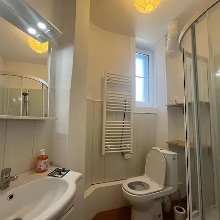 L'entracte Cherbourgeois Apartment *